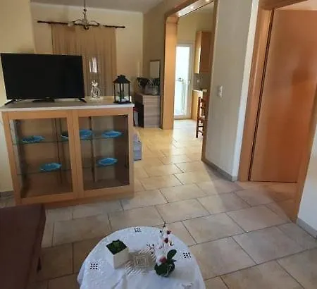 Milonas Antoni * يميناريا