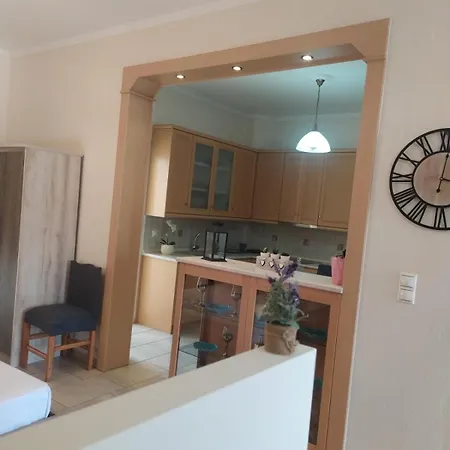 Milonas Antoni يميناريا