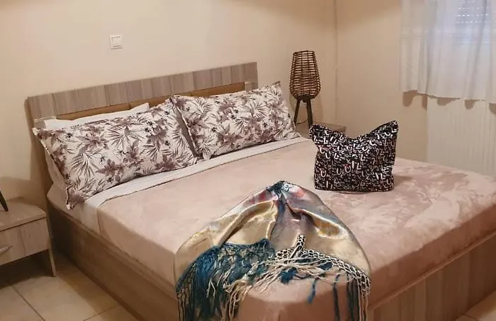 Milonas Antoni 公寓 *